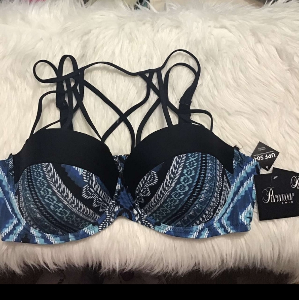 NWT Paramour Bathing Suit Top
